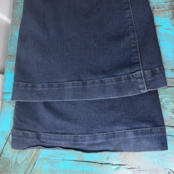 Torrid Sky High Flare Premium Stretch High-Rise Jean Size 12 - Picture 8 of 12